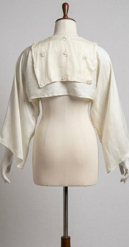 Applique Capelet - Image 3